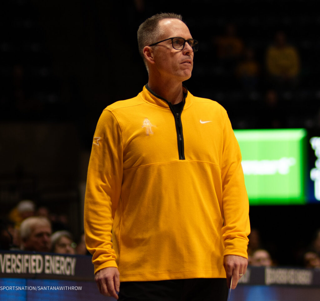 Head coach Mark Kellogg